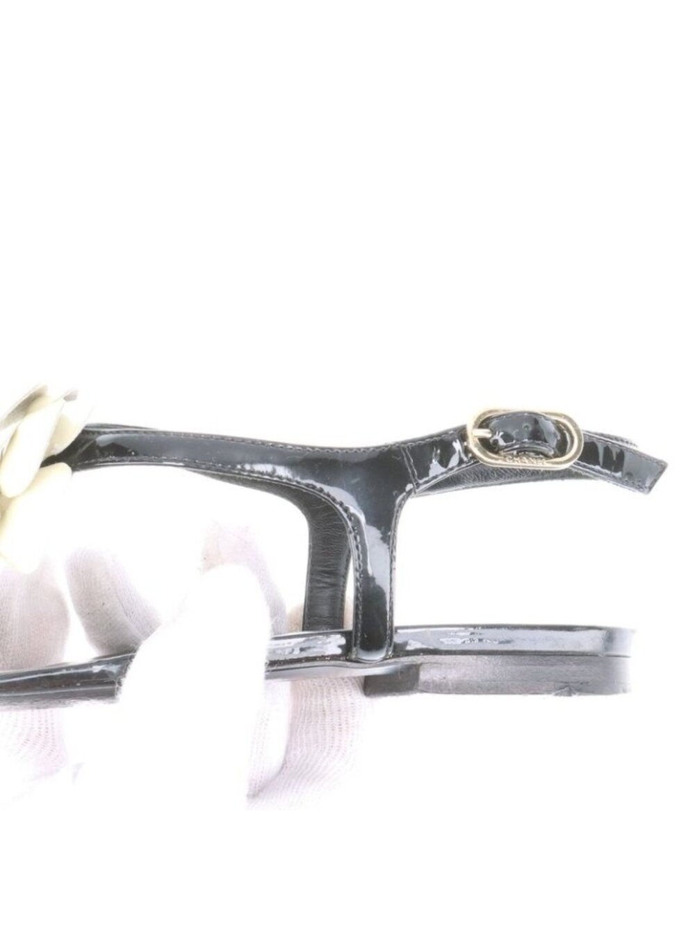 Chanel Coco Mark Camellia Patent Leather Sandals 35 C Black And Ivory - Picture 13 of 15